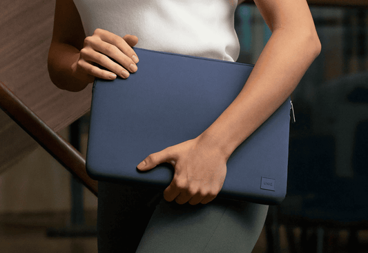 UNIQ CYPRUS WATER-RESISTANT NEOPRENE LAPTOP SLEEVE (UP TO 16”) - MARL GREY