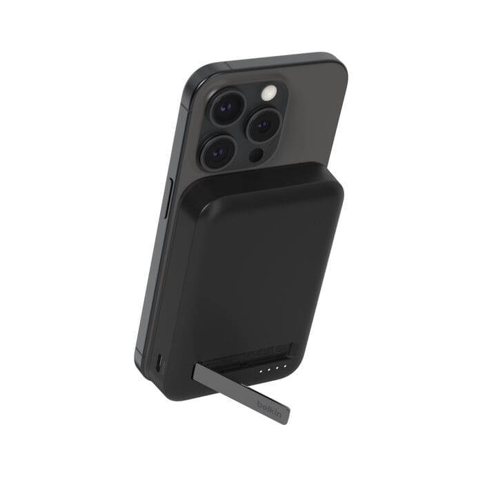 باور بنك Belkin BoostCharge Pro المغناطيسي بتقنية Qi2 بقدرة 15 واط وسعة 8,000 مللي أمبير - أسود