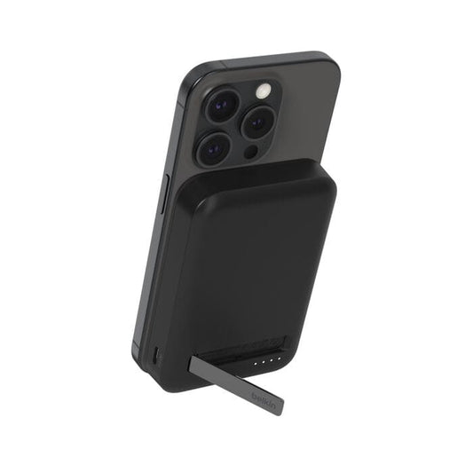 باور بنك Belkin BoostCharge Pro المغناطيسي بتقنية Qi2 بقدرة 15 واط وسعة 8,000 مللي أمبير - أسود
