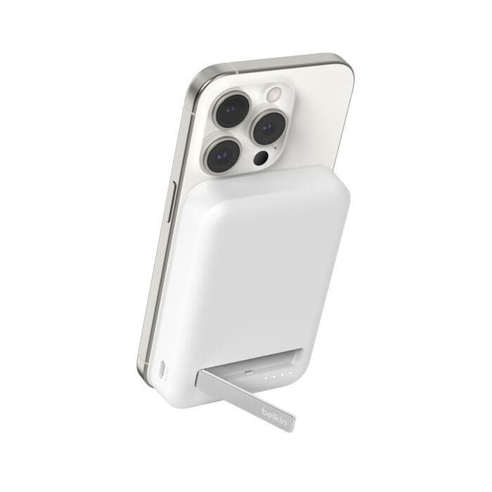 Belkin BoostCharge Pro Magnetic Power Bank with Qi2 15W 8K - White