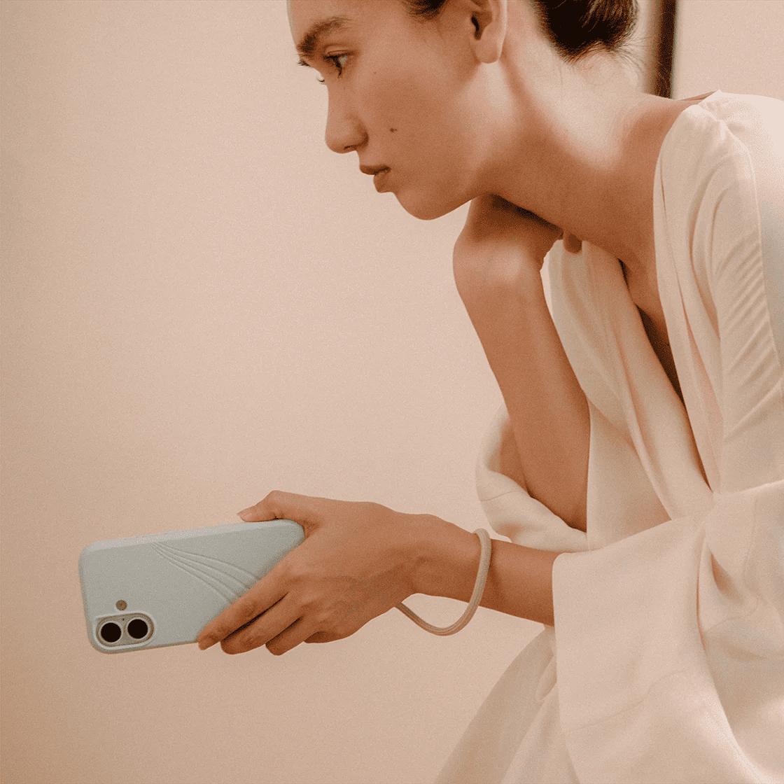 Uniq COEHL SERINA iPhone 17 MagClick Magnetic Charging Compatible - Dewdrop Blue