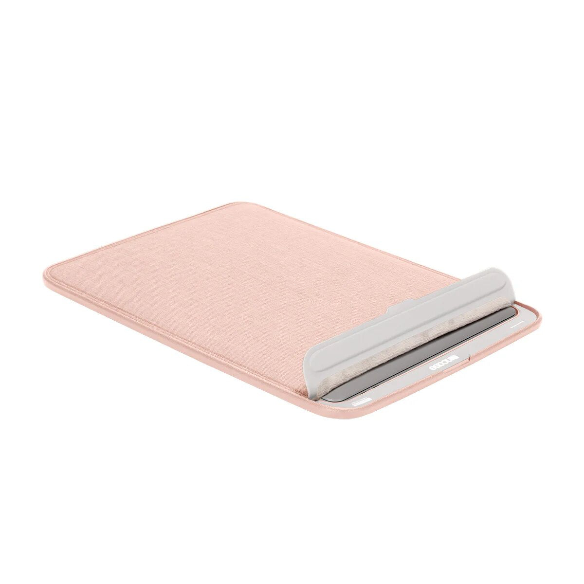 حافظة Incase ICON مع Woolenex لجهاز MacBook Pro 16 بوصة - وردي فاتح