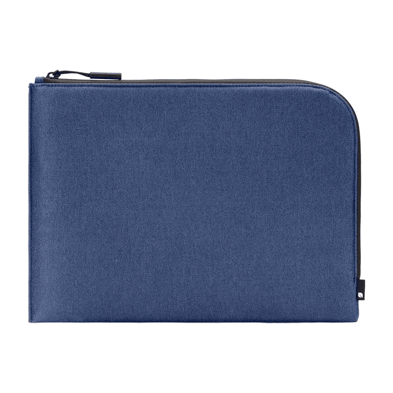 جراب Incase Facet مصنوع من قماش التويل المعاد تدويره لجهاز MacBook Pro مقاس 14 بوصة (2021-2024) - أزرق